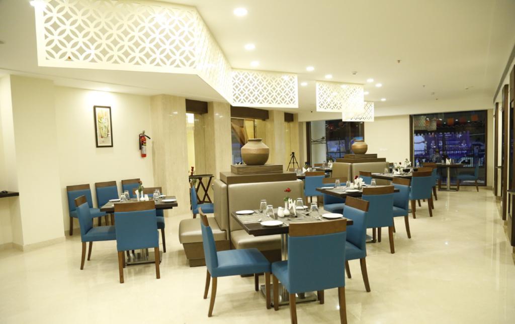 Hotel Ganpat Grand Palani Zewnętrze zdjęcie